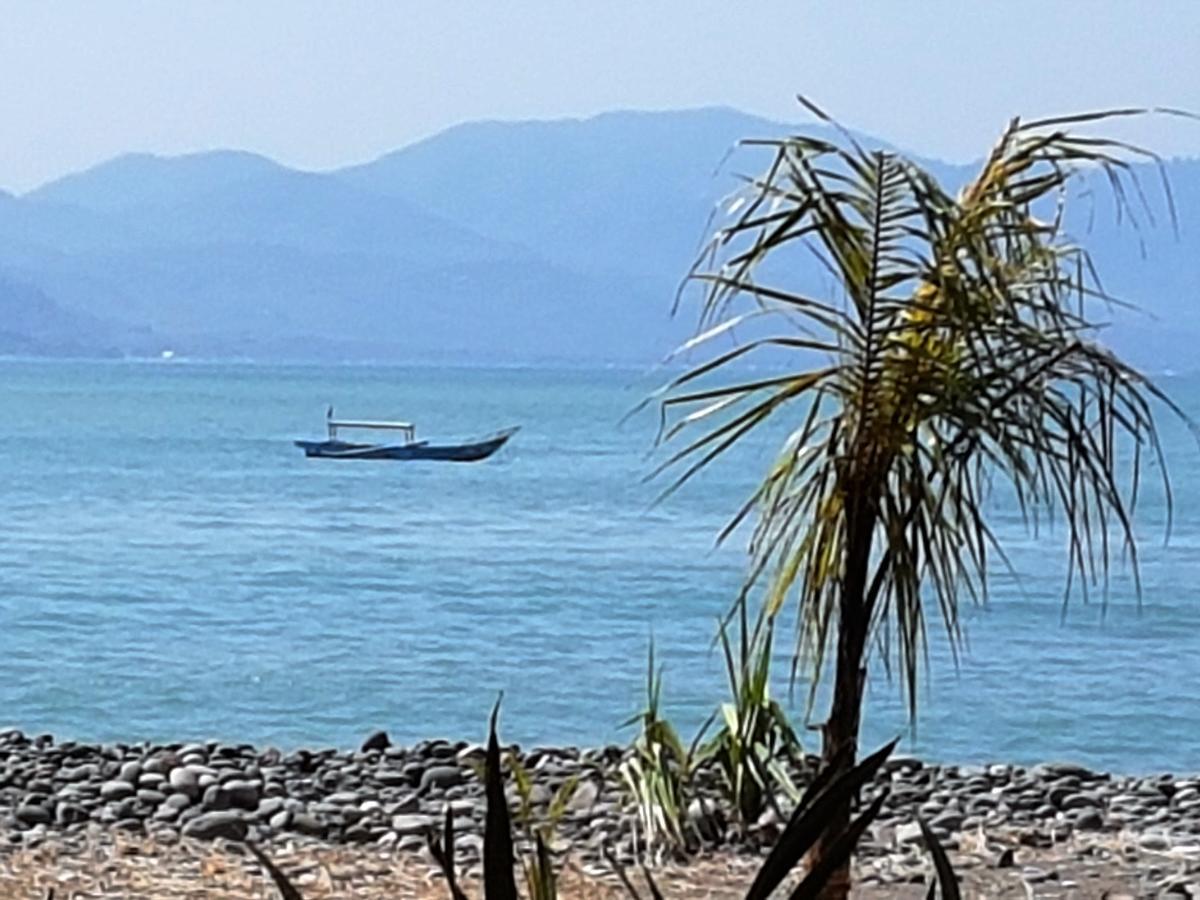 Ketapang Resort Karanghawu Экстерьер фото